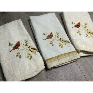 Set of 3 Vintage Avanti Hand Towels Gilded Songbird Embroidered Birds Cream